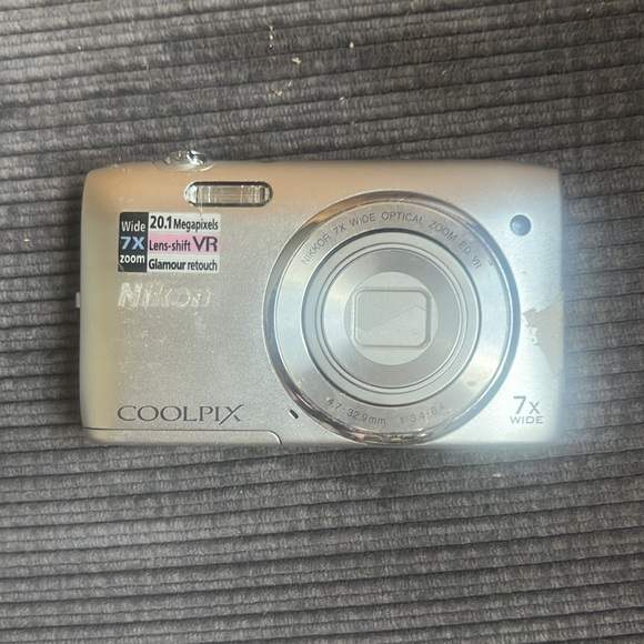 COPY - Nikon COOLPIX S3500 - Picture 3 of 4